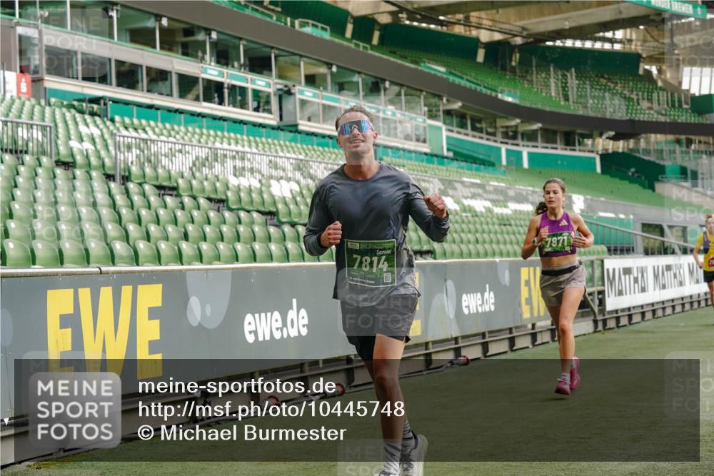 13.09.2026 - 21. swb-Marathon Bremen Michael Burmester http://msf.ph/oto/10445748 13.09.2026 12:46:12 Laufen im Stadion 195, 280, 474, 508, 538, 567, 604, 697, 788, 868, 1017, 1034, 1181, 1241, 1264, 1277, 1863, 1937, 1975, 2020, 2021, 2084, 2087, 2297, 2809, 2889, 3092, 3196, 3271, 3609, 4110, 4157, 4236, 4777, 5024, 5092, 5238, 5283, 5674, 5719, 6053, 6686, 6815, 6918, 7206, 7336, 7478, 7814, 7871, 8054, 8096, 8319, 8325, 8331, 8334, 8670, 8701, 8756, 8936, 8983, 9070, 9129, 9273, 9306, 9495, 9544, 9583, 9642, 9813, 13034, 13168, 439, 1667, 1822, 1850 meine-sportfotos.de