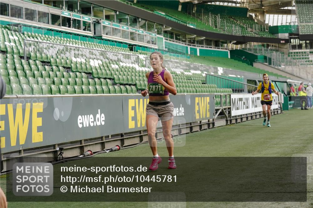 13.09.2026 - 21. swb-Marathon Bremen Michael Burmester http://msf.ph/oto/10445781 13.09.2026 12:46:13 Laufen im Stadion 195, 280, 474, 508, 538, 567, 604, 697, 788, 868, 1017, 1034, 1181, 1241, 1264, 1277, 1863, 1937, 1975, 2020, 2021, 2084, 2087, 2297, 2809, 2889, 3092, 3196, 3271, 3609, 4110, 4157, 4236, 4777, 5024, 5092, 5238, 5283, 5674, 5719, 6053, 6686, 6815, 6918, 7336, 7478, 7814, 7871, 8054, 8096, 8319, 8325, 8331, 8334, 8670, 8701, 8756, 8936, 8983, 9070, 9129, 9273, 9306, 9495, 9544, 9583, 9642, 9813, 13034, 13168, 439, 1667, 1822, 1850 meine-sportfotos.de
