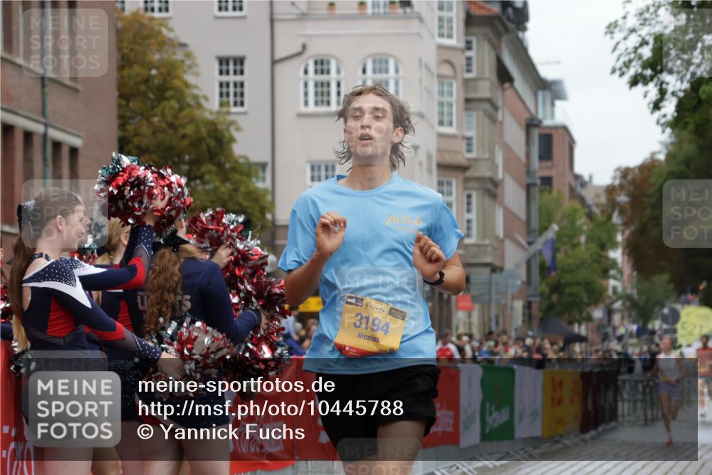 13.09.2026 - Kiel Lauf Yannick Fuchs http://msf.ph/oto/10445788 13.09.2026 12:16:00 Ziel 11267, 12309, 12683, 2562, 3194, 3970, 10494, 1555, 10976, 3398, 12196 meine-sportfotos.de