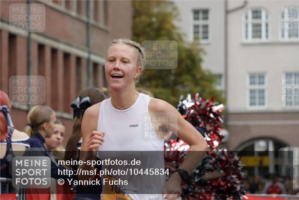 13.09.2026 - Kiel Lauf Yannick Fuchs http://msf.ph/oto/10445834 13.09.2026 12:16:08 Ziel 1555, 12683, 2562, 3194, 10494, 11267, 12309, 7260, 10976, 3194, 3970 meine-sportfotos.de
