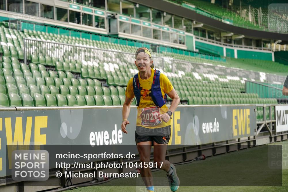 13.09.2026 - 21. swb-Marathon Bremen Michael Burmester http://msf.ph/oto/10445917 13.09.2026 12:46:17 Laufen im Stadion 195, 280, 474, 508, 538, 567, 604, 697, 788, 868, 1017, 1034, 1181, 1241, 1277, 1863, 1937, 2020, 2021, 2084, 2087, 2297, 2538, 2809, 2889, 3092, 3196, 3271, 3424, 3609, 4110, 4157, 4236, 4777, 5024, 5092, 5238, 5283, 5674, 5719, 6053, 6686, 6815, 6918, 7336, 7478, 7814, 7871, 8054, 8096, 8319, 8325, 8331, 8334, 8670, 8701, 8756, 8936, 8983, 9070, 9129, 9273, 9306, 9495, 9544, 9583, 9642, 9813, 13034, 13168, 439, 1667, 1850 meine-sportfotos.de