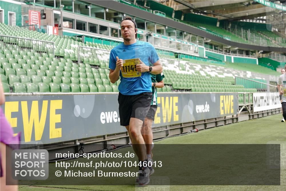13.09.2026 - 21. swb-Marathon Bremen Michael Burmester http://msf.ph/oto/10446013 13.09.2026 10:29:25 Laufen im Stadion 10162, 10170, 10183, 10189, 10193, 10200, 10218, 10233, 10253, 10267, 10270, 10294, 10316, 10329, 10334, 10348, 10381, 10392, 10421, 10426, 10452, 10467, 10508, 10525, 10537, 10538, 10544, 10585, 10652, 10655, 10709, 10734, 10739, 10761, 10763, 10764, 10770, 10808, 10814, 10825, 10827, 10835, 10840, 10876, 10887, 10906, 10910, 10923, 10966, 10993, 11002, 11005, 11007, 11018, 11035, 11058, 11087, 11092, 11109, 11170 meine-sportfotos.de
