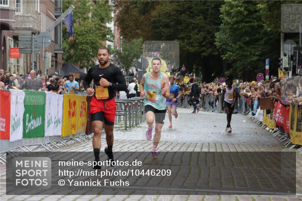 13.09.2026 - Kiel Lauf Yannick Fuchs http://msf.ph/oto/10446209 13.09.2026 12:16:48 Ziel 3971, 7833, 169, 1555, 7260, 9055, 10976, 1641, 3365, 8057, 10638, 10897, 1555, 10976 meine-sportfotos.de