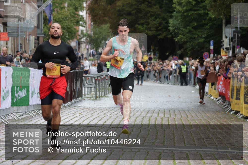 13.09.2026 - Kiel Lauf Yannick Fuchs http://msf.ph/oto/10446224 13.09.2026 12:16:49 Ziel 3971, 7833, 169, 7260, 9055, 10976, 1641, 3365, 8057, 10638, 10897, 1555, 10976 meine-sportfotos.de
