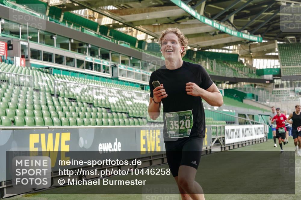 13.09.2026 - 21. swb-Marathon Bremen Michael Burmester http://msf.ph/oto/10446258 13.09.2026 12:46:28 Laufen im Stadion 195, 280, 474, 508, 538, 567, 604, 697, 788, 868, 1017, 1034, 1181, 1241, 1277, 1554, 1863, 2020, 2021, 2084, 2087, 2297, 2538, 2809, 2889, 3092, 3118, 3196, 3271, 3424, 3520, 3609, 4110, 4157, 4236, 4239, 4729, 4777, 4808, 5024, 5092, 5238, 5283, 5674, 5719, 5725, 6053, 6686, 6815, 6918, 7102, 7336, 7478, 7814, 7871, 8054, 8096, 8319, 8325, 8331, 8334, 8670, 8701, 8756, 8936, 8983, 9061, 9070, 9129, 9273, 9306, 9495, 9544, 9583, 9642, 9813, 13034, 439, 1667, 1850 meine-sportfotos.de