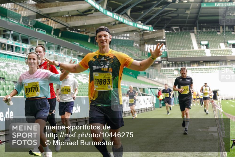 13.09.2026 - 21. swb-Marathon Bremen Michael Burmester http://msf.ph/oto/10446275 13.09.2026 10:29:30 Laufen im Stadion 10162, 10170, 10183, 10193, 10200, 10218, 10233, 10253, 10267, 10270, 10294, 10316, 10329, 10334, 10348, 10381, 10392, 10421, 10426, 10452, 10467, 10525, 10537, 10538, 10544, 10585, 10641, 10652, 10655, 10709, 10734, 10739, 10761, 10763, 10764, 10770, 10780, 10808, 10814, 10825, 10827, 10835, 10840, 10876, 10887, 10906, 10910, 10923, 10966, 10993, 11002, 11005, 11007, 11018, 11035, 11058, 11087, 11092, 11109, 11170 meine-sportfotos.de