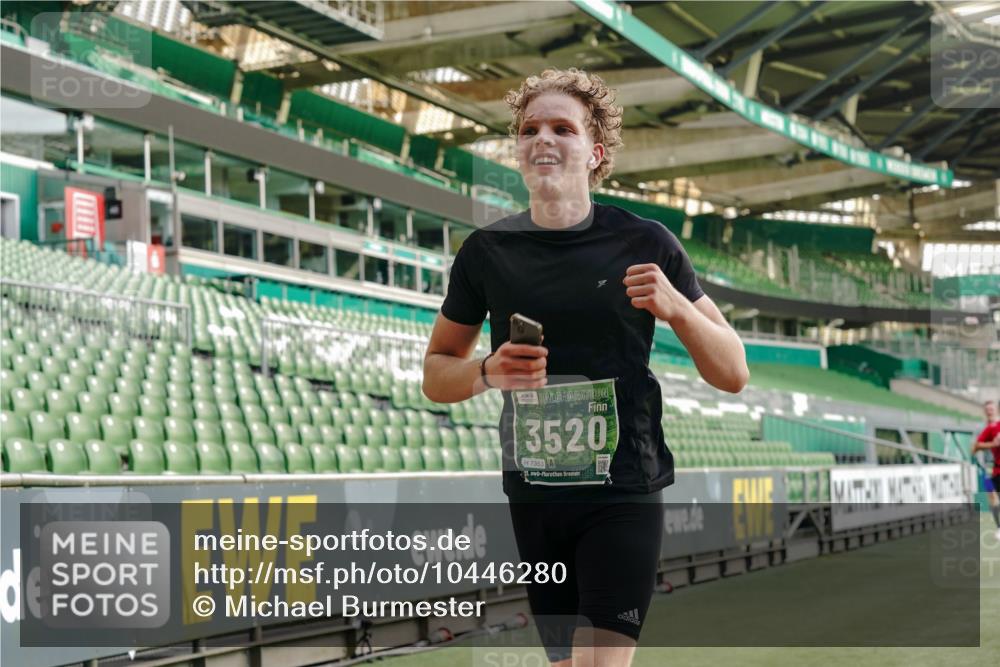 13.09.2026 - 21. swb-Marathon Bremen Michael Burmester http://msf.ph/oto/10446280 13.09.2026 12:46:28 Laufen im Stadion 195, 280, 474, 508, 538, 567, 604, 697, 788, 868, 1017, 1034, 1181, 1241, 1277, 1554, 1863, 2020, 2021, 2084, 2087, 2297, 2538, 2809, 2889, 3092, 3118, 3196, 3271, 3424, 3520, 3609, 4110, 4157, 4236, 4239, 4729, 4777, 4808, 5024, 5092, 5238, 5283, 5674, 5719, 5725, 6053, 6686, 6815, 6918, 7102, 7336, 7478, 7814, 7871, 8054, 8096, 8319, 8325, 8331, 8334, 8670, 8701, 8756, 8936, 8983, 9061, 9070, 9129, 9273, 9306, 9495, 9544, 9583, 9642, 9813, 13034, 439, 1667, 1850 meine-sportfotos.de