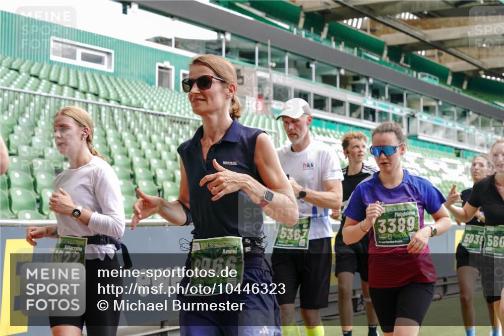 13.09.2026 - 21. swb-Marathon Bremen Michael Burmester http://msf.ph/oto/10446323 13.09.2026 13:08:12 Laufen im Stadion 132, 156, 489, 551, 607, 682, 716, 800, 808, 809, 834, 846, 884, 911, 922, 1025, 1124, 1173, 1189, 1210, 1285, 1289, 1322, 1364, 1369, 1387, 1395, 1398, 1532, 1559, 1600, 1688, 1831, 1841, 1854, 1871, 1899, 1926, 1938, 2003, 2041, 2070, 2090, 2215, 2219, 2229, 2283, 2318, 2366, 2380, 2405, 2413, 2440, 2467, 2492, 2565, 2611, 2635, 2692, 2699, 2721, 2727, 2731, 2755, 2782, 2802, 2818, 2823, 2831, 2841, 2866, 2897, 2911, 2930, 2949, 2960 meine-sportfotos.de