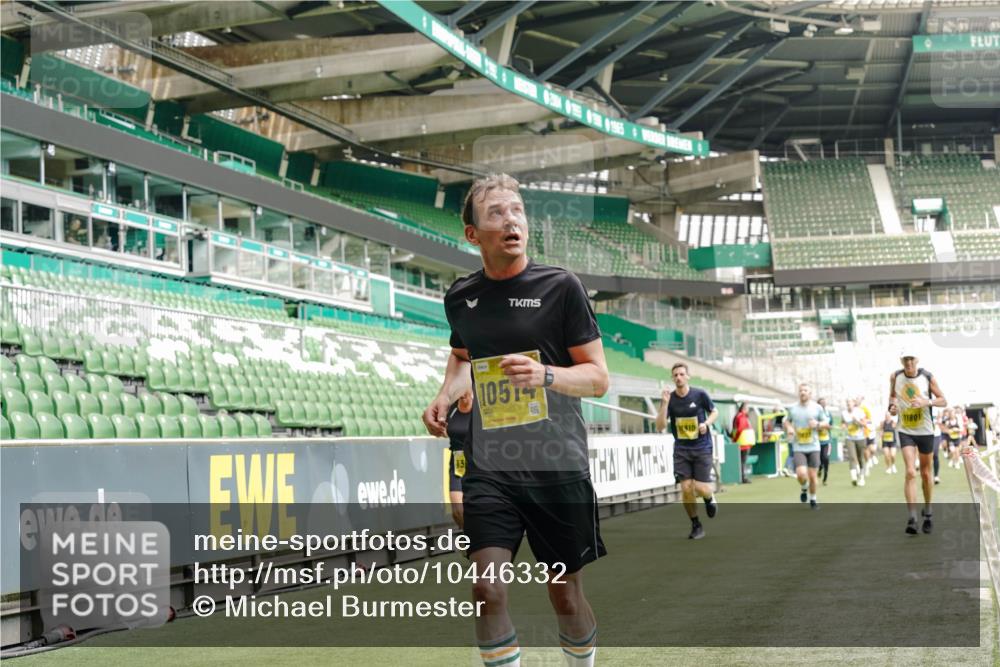 13.09.2026 - 21. swb-Marathon Bremen Michael Burmester http://msf.ph/oto/10446332 13.09.2026 10:29:32 Laufen im Stadion 10162, 10170, 10183, 10193, 10200, 10218, 10233, 10253, 10267, 10270, 10294, 10316, 10329, 10334, 10348, 10381, 10392, 10421, 10426, 10452, 10467, 10525, 10537, 10538, 10544, 10585, 10641, 10652, 10655, 10709, 10734, 10739, 10761, 10763, 10764, 10770, 10780, 10808, 10814, 10825, 10827, 10835, 10837, 10840, 10876, 10887, 10906, 10910, 10923, 10966, 10984, 10993, 11002, 11005, 11007, 11018, 11035, 11058, 11087, 11092, 11109, 11170 meine-sportfotos.de