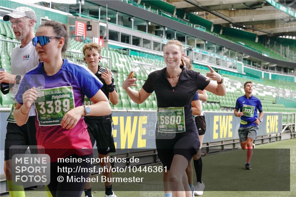 13.09.2026 - 21. swb-Marathon Bremen Michael Burmester http://msf.ph/oto/10446361 13.09.2026 13:08:13 Laufen im Stadion 132, 156, 489, 551, 607, 682, 716, 800, 808, 809, 834, 846, 884, 911, 922, 1025, 1124, 1150, 1173, 1189, 1210, 1285, 1289, 1322, 1364, 1369, 1387, 1395, 1398, 1532, 1559, 1600, 1688, 1831, 1841, 1854, 1871, 1880, 1899, 1926, 1938, 2003, 2041, 2070, 2090, 2215, 2219, 2229, 2283, 2318, 2366, 2380, 2405, 2413, 2440, 2467, 2492, 2565, 2611, 2635, 2692, 2699, 2721, 2727, 2731, 2755, 2782, 2802, 2818, 2823, 2831, 2841, 2866, 2897, 2911, 2930, 2949, 2960 meine-sportfotos.de