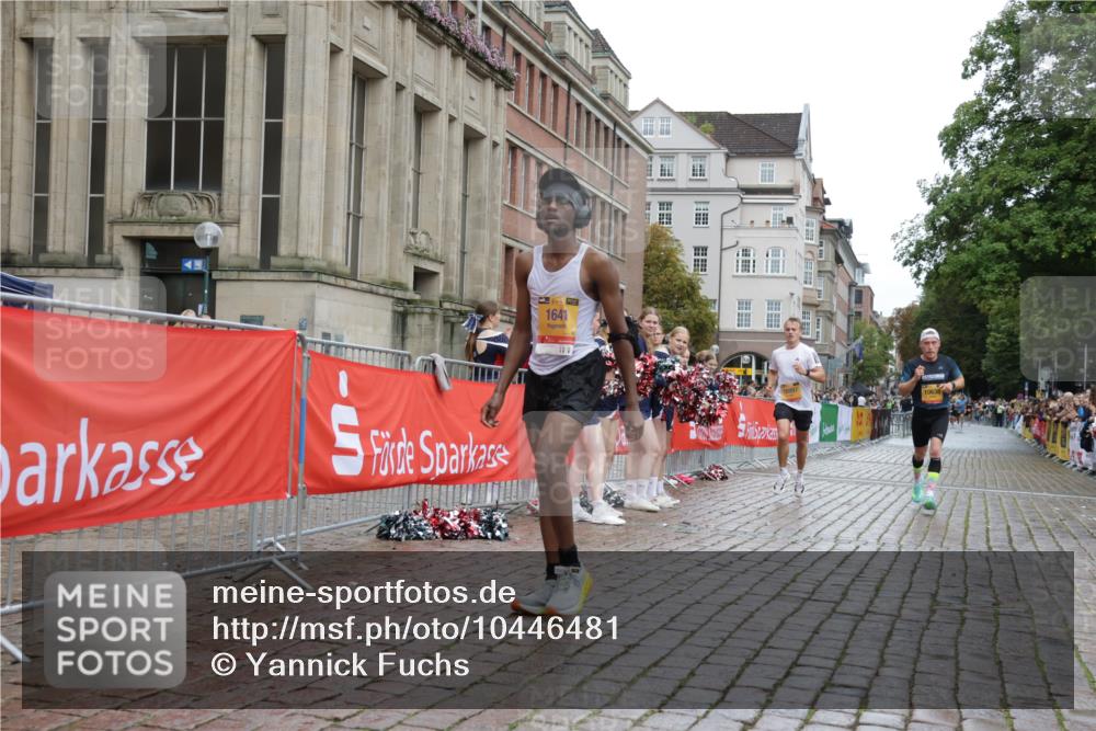 13.09.2026 - Kiel Lauf Yannick Fuchs http://msf.ph/oto/10446481 13.09.2026 12:17:26 Ziel 1166, 3643, 4325, 5522, 10684, 11287, 1641, 3365, 3971, 7833, 8057, 10638, 10897, 12448, 639, 3366, 6359, 6932, 7186, 9345, 12084, 12351, 12449, 12521, 3971, 7833 meine-sportfotos.de