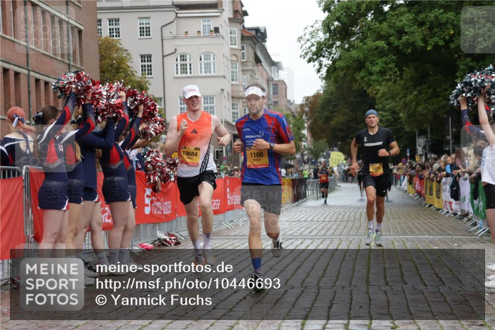 13.09.2026 - Kiel Lauf Yannick Fuchs http://msf.ph/oto/10446693 13.09.2026 12:17:48 Ziel 639, 6359, 6932, 7186, 9247, 9345, 12351, 1166, 3366, 3643, 4325, 5522, 10684, 11287, 12084, 12448, 12449, 12521, 3774, 7946, 8927, 12448 meine-sportfotos.de