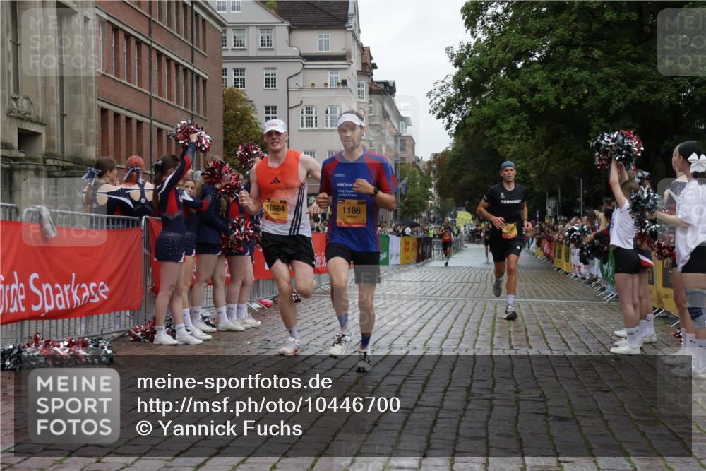 13.09.2026 - Kiel Lauf Yannick Fuchs http://msf.ph/oto/10446700 13.09.2026 12:17:49 Ziel 639, 6359, 6932, 7186, 9247, 9345, 12351, 1166, 3366, 3643, 4325, 5522, 10684, 11287, 12084, 12448, 12449, 12521, 3774, 7946, 8927, 12448 meine-sportfotos.de