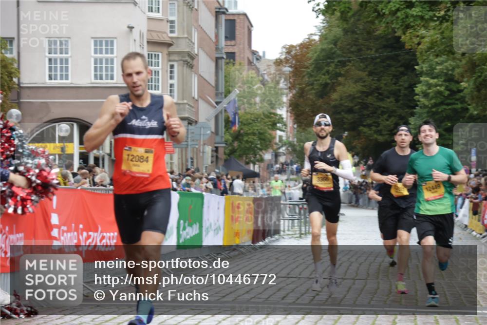 13.09.2026 - Kiel Lauf Yannick Fuchs http://msf.ph/oto/10446772 13.09.2026 12:17:57 Ziel 8927, 9247, 639, 1166, 3366, 4325, 6359, 6932, 7186, 9345, 10684, 12084, 12351, 12449, 12521, 1043, 3774, 4114, 7946, 1166, 3643, 5522, 10684, 11287 meine-sportfotos.de