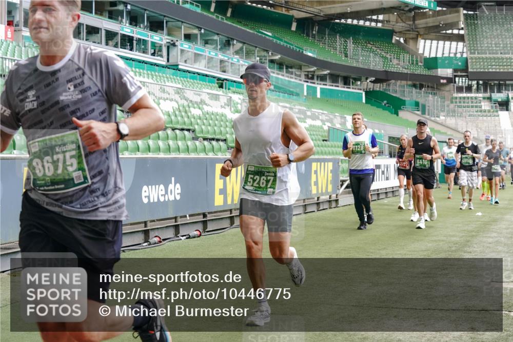 13.09.2026 - 21. swb-Marathon Bremen Michael Burmester http://msf.ph/oto/10446775 13.09.2026 13:08:21 Laufen im Stadion 132, 156, 489, 549, 551, 607, 625, 682, 716, 800, 808, 809, 834, 846, 884, 911, 922, 1025, 1124, 1150, 1173, 1189, 1210, 1285, 1289, 1322, 1364, 1369, 1387, 1395, 1398, 1532, 1559, 1600, 1688, 1831, 1841, 1854, 1871, 1880, 1899, 1926, 1938, 2003, 2041, 2070, 2215, 2219, 2229, 2243, 2283, 2318, 2366, 2380, 2405, 2413, 2429, 2440, 2441, 2467, 2492, 2565, 2611, 2635, 2692, 2699, 2721, 2727, 2731, 2755, 2782, 2802, 2818, 2823, 2831, 2841, 2866, 2897, 2911, 2930, 2941, 2949, 2960 meine-sportfotos.de