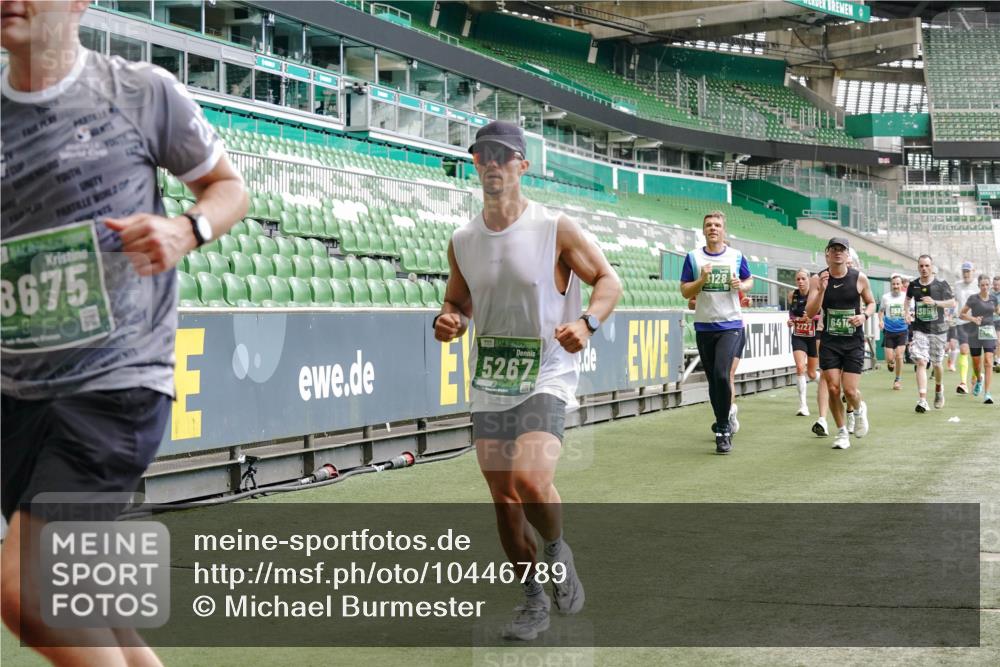 13.09.2026 - 21. swb-Marathon Bremen Michael Burmester http://msf.ph/oto/10446789 13.09.2026 13:08:21 Laufen im Stadion 132, 156, 489, 549, 551, 607, 625, 682, 716, 800, 808, 809, 834, 846, 884, 911, 922, 1025, 1124, 1150, 1173, 1189, 1210, 1285, 1289, 1322, 1364, 1369, 1387, 1395, 1398, 1532, 1559, 1600, 1688, 1831, 1841, 1854, 1871, 1880, 1899, 1926, 1938, 2003, 2041, 2070, 2215, 2219, 2229, 2243, 2283, 2318, 2366, 2380, 2405, 2413, 2429, 2440, 2441, 2467, 2492, 2565, 2611, 2635, 2692, 2699, 2721, 2727, 2731, 2755, 2782, 2802, 2818, 2823, 2831, 2841, 2866, 2897, 2911, 2930, 2941, 2949, 2960 meine-sportfotos.de