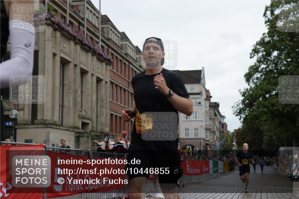 13.09.2026 - Kiel Lauf Yannick Fuchs http://msf.ph/oto/10446855 13.09.2026 12:18:02 Ziel 8927, 639, 3366, 4325, 6359, 6932, 7186, 9247, 9345, 12084, 12351, 12449, 12521, 447, 949, 1043, 3774, 3967, 4114, 7946, 1166, 3643, 4325, 5522, 10684 meine-sportfotos.de