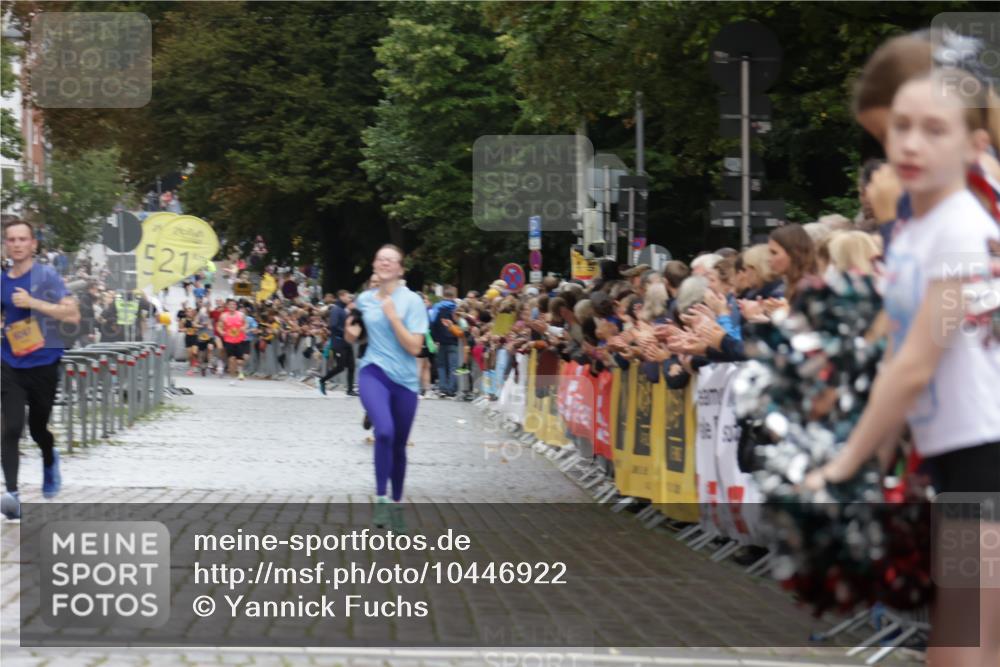 13.09.2026 - Kiel Lauf Yannick Fuchs http://msf.ph/oto/10446922 13.09.2026 12:18:06 Ziel 1043, 3774, 4114, 7946, 8927, 639, 3366, 6359, 6932, 7186, 9247, 9345, 12084, 12351, 12449, 12521, 447, 949, 3967, 1166, 4325, 10684, 12084 meine-sportfotos.de