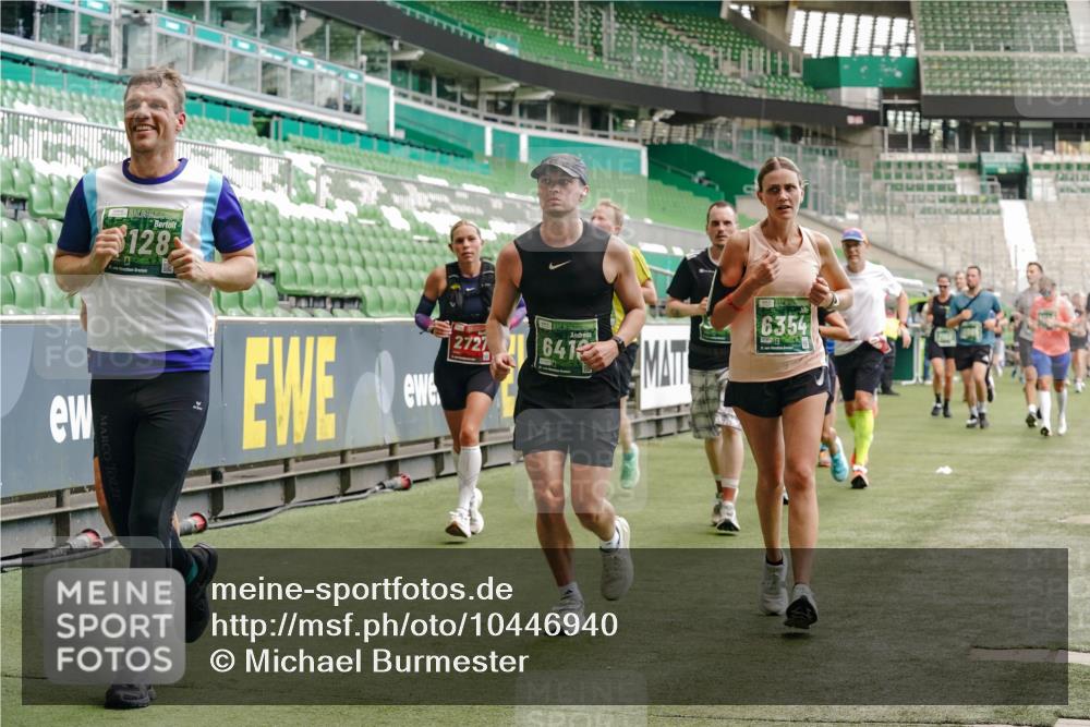 13.09.2026 - 21. swb-Marathon Bremen Michael Burmester http://msf.ph/oto/10446940 13.09.2026 13:08:24 Laufen im Stadion 132, 156, 489, 549, 551, 607, 625, 682, 716, 800, 808, 809, 834, 846, 884, 911, 922, 1025, 1124, 1150, 1173, 1189, 1210, 1285, 1289, 1322, 1364, 1387, 1395, 1398, 1532, 1559, 1600, 1688, 1831, 1841, 1854, 1871, 1880, 1899, 1926, 1938, 2003, 2041, 2070, 2215, 2219, 2229, 2243, 2283, 2318, 2366, 2380, 2405, 2413, 2429, 2441, 2467, 2492, 2565, 2611, 2635, 2692, 2699, 2721, 2727, 2731, 2755, 2782, 2802, 2818, 2823, 2831, 2841, 2866, 2897, 2911, 2930, 2941, 2949, 2960, 3327 meine-sportfotos.de