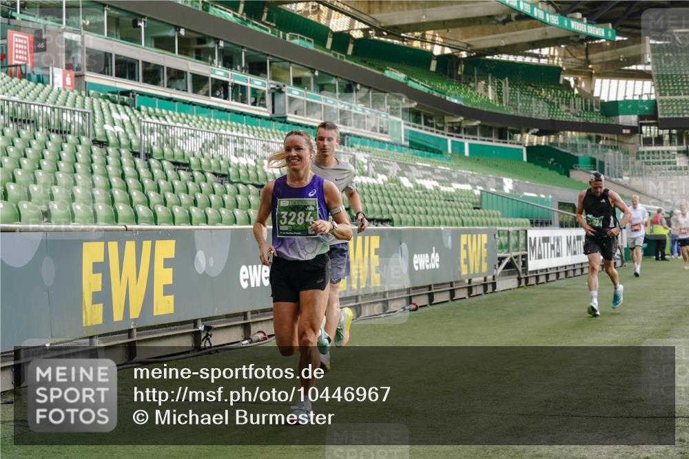 13.09.2026 - 21. swb-Marathon Bremen Michael Burmester http://msf.ph/oto/10446967 13.09.2026 12:46:48 Laufen im Stadion 195, 474, 538, 567, 604, 621, 697, 788, 868, 1017, 1034, 1181, 1241, 1277, 1554, 1863, 2021, 2084, 2087, 2266, 2297, 2538, 2646, 2809, 2889, 3118, 3196, 3284, 3297, 3424, 3520, 4025, 4110, 4157, 4236, 4239, 4614, 4729, 4777, 4808, 4992, 5024, 5238, 5283, 5674, 5719, 5725, 5976, 6053, 6686, 6784, 6815, 6918, 7102, 7336, 7814, 7871, 8060, 8319, 8325, 8331, 8334, 8670, 8701, 8756, 8936, 8983, 9061, 9070, 9273, 9495, 9544, 9689, 9813, 9918, 13034, 439 meine-sportfotos.de
