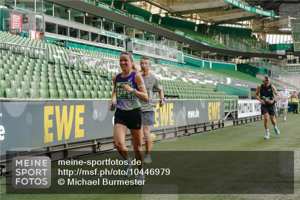 13.09.2026 - 21. swb-Marathon Bremen Michael Burmester http://msf.ph/oto/10446979 13.09.2026 12:46:48 Laufen im Stadion 195, 474, 538, 567, 604, 621, 697, 788, 868, 1017, 1034, 1181, 1241, 1277, 1554, 1863, 2021, 2084, 2087, 2266, 2297, 2538, 2646, 2809, 2889, 3118, 3196, 3284, 3297, 3424, 3520, 4025, 4110, 4157, 4236, 4239, 4614, 4729, 4777, 4808, 4992, 5024, 5238, 5283, 5674, 5719, 5725, 5976, 6053, 6686, 6784, 6815, 6918, 7102, 7336, 7814, 7871, 8060, 8319, 8325, 8331, 8334, 8670, 8701, 8756, 8936, 8983, 9061, 9070, 9273, 9495, 9544, 9689, 9813, 9918, 13034, 439 meine-sportfotos.de