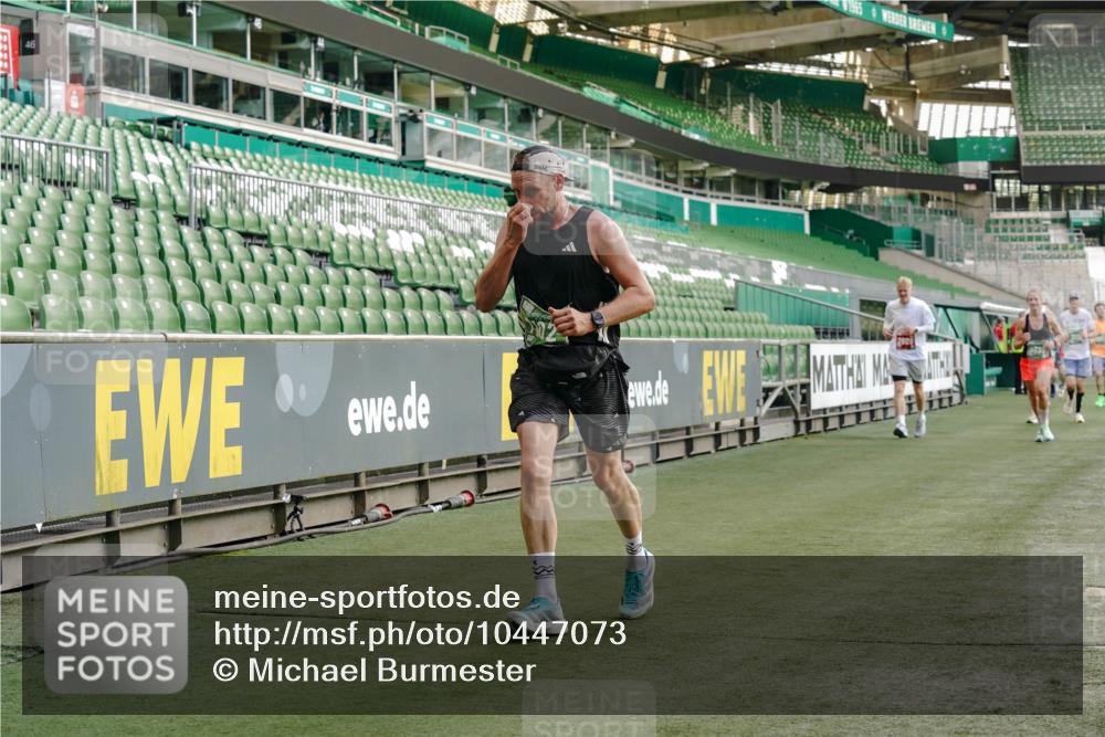 13.09.2026 - 21. swb-Marathon Bremen Michael Burmester http://msf.ph/oto/10447073 13.09.2026 12:46:51 Laufen im Stadion 195, 474, 538, 567, 604, 621, 697, 868, 1017, 1034, 1181, 1241, 1277, 1554, 1863, 2021, 2084, 2087, 2266, 2297, 2538, 2646, 2809, 2889, 3118, 3196, 3284, 3297, 3424, 3520, 4025, 4110, 4157, 4236, 4239, 4614, 4729, 4777, 4808, 4992, 5024, 5238, 5283, 5674, 5719, 5725, 5803, 5976, 6053, 6686, 6708, 6784, 6815, 6918, 7102, 7336, 7538, 7814, 7871, 8060, 8319, 8325, 8331, 8334, 8621, 8670, 8701, 8756, 8936, 8983, 9061, 9273, 9495, 9544, 9689, 9813, 9918, 13034, 439 meine-sportfotos.de