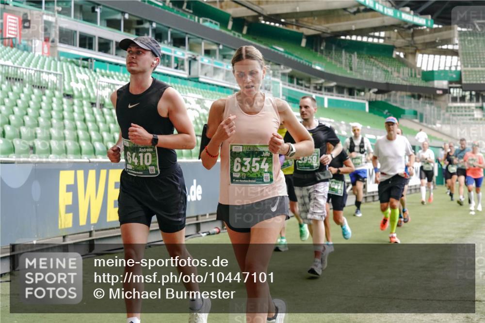 13.09.2026 - 21. swb-Marathon Bremen Michael Burmester http://msf.ph/oto/10447101 13.09.2026 13:08:26 Laufen im Stadion 132, 156, 489, 549, 551, 607, 625, 682, 716, 800, 808, 809, 813, 834, 846, 884, 911, 922, 1025, 1124, 1150, 1173, 1189, 1210, 1285, 1289, 1322, 1364, 1387, 1395, 1398, 1532, 1559, 1600, 1688, 1831, 1841, 1854, 1880, 1899, 1926, 1938, 2003, 2041, 2070, 2208, 2215, 2219, 2229, 2243, 2283, 2318, 2366, 2380, 2405, 2413, 2429, 2441, 2467, 2492, 2565, 2611, 2635, 2692, 2699, 2721, 2727, 2731, 2755, 2782, 2802, 2818, 2823, 2831, 2841, 2866, 2897, 2911, 2930, 2941, 2949, 2960, 3327 meine-sportfotos.de