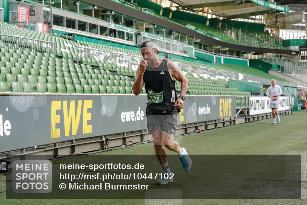 13.09.2026 - 21. swb-Marathon Bremen Michael Burmester http://msf.ph/oto/10447102 13.09.2026 12:46:51 Laufen im Stadion 195, 474, 538, 567, 604, 621, 697, 868, 1017, 1034, 1181, 1241, 1277, 1554, 1863, 2021, 2084, 2087, 2266, 2297, 2538, 2646, 2809, 2889, 3118, 3196, 3284, 3297, 3424, 3520, 4025, 4110, 4157, 4236, 4239, 4614, 4729, 4777, 4808, 4992, 5024, 5238, 5283, 5674, 5719, 5725, 5803, 5976, 6053, 6686, 6708, 6784, 6815, 6918, 7102, 7336, 7538, 7814, 7871, 8060, 8319, 8325, 8331, 8334, 8621, 8670, 8701, 8756, 8936, 8983, 9061, 9273, 9495, 9544, 9689, 9813, 9918, 13034, 439 meine-sportfotos.de