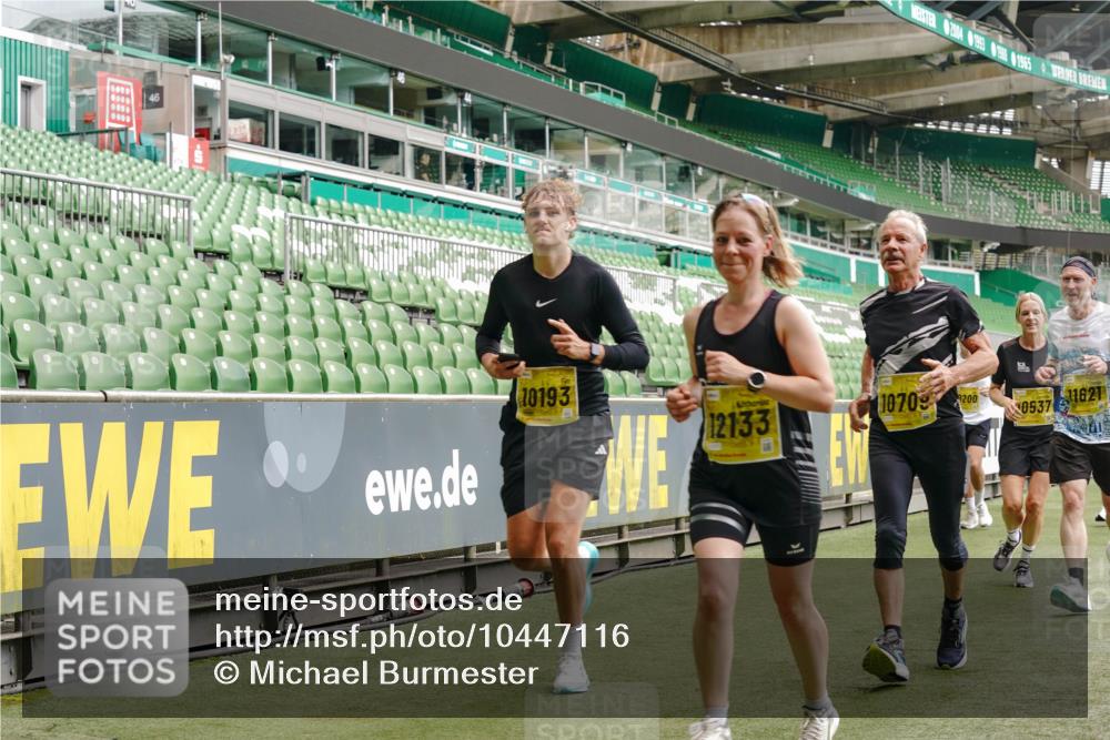 13.09.2026 - 21. swb-Marathon Bremen Michael Burmester http://msf.ph/oto/10447116 13.09.2026 10:29:50 Laufen im Stadion 10162, 10170, 10183, 10193, 10200, 10218, 10233, 10253, 10267, 10294, 10304, 10316, 10334, 10339, 10348, 10359, 10381, 10392, 10421, 10426, 10452, 10467, 10515, 10525, 10537, 10538, 10544, 10585, 10588, 10641, 10652, 10709, 10734, 10739, 10761, 10763, 10764, 10780, 10808, 10825, 10827, 10835, 10837, 10840, 10862, 10863, 10876, 10884, 10887, 10906, 10910, 10923, 10966, 10984, 10993, 11002, 11005, 11007, 11018, 11035, 11038, 11058, 11109, 11170 meine-sportfotos.de
