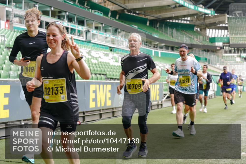 13.09.2026 - 21. swb-Marathon Bremen Michael Burmester http://msf.ph/oto/10447139 13.09.2026 10:29:50 Laufen im Stadion 10162, 10170, 10183, 10193, 10200, 10218, 10233, 10253, 10267, 10294, 10304, 10316, 10334, 10339, 10348, 10359, 10381, 10392, 10421, 10426, 10452, 10467, 10515, 10525, 10537, 10538, 10544, 10585, 10588, 10641, 10652, 10709, 10734, 10739, 10761, 10763, 10764, 10780, 10808, 10825, 10827, 10835, 10837, 10840, 10862, 10863, 10876, 10884, 10887, 10906, 10910, 10923, 10966, 10984, 10993, 11002, 11005, 11007, 11018, 11035, 11038, 11058, 11109, 11170 meine-sportfotos.de