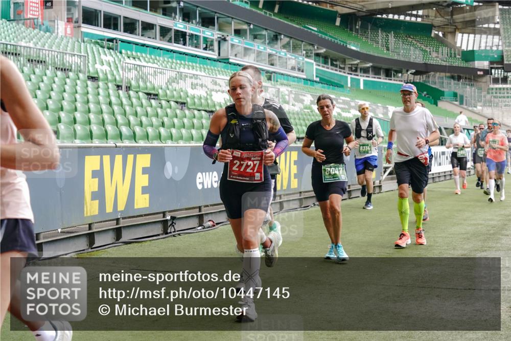 13.09.2026 - 21. swb-Marathon Bremen Michael Burmester http://msf.ph/oto/10447145 13.09.2026 13:08:27 Laufen im Stadion 132, 156, 489, 549, 551, 607, 625, 682, 716, 800, 808, 809, 813, 834, 846, 884, 911, 922, 1025, 1072, 1124, 1150, 1173, 1189, 1210, 1285, 1289, 1322, 1364, 1387, 1395, 1398, 1532, 1559, 1600, 1688, 1831, 1841, 1854, 1880, 1899, 1926, 1938, 2003, 2041, 2070, 2208, 2215, 2219, 2229, 2243, 2283, 2318, 2366, 2380, 2405, 2413, 2429, 2441, 2467, 2492, 2565, 2611, 2635, 2692, 2721, 2727, 2731, 2755, 2782, 2802, 2823, 2831, 2841, 2866, 2897, 2911, 2930, 2941, 2949, 2960, 3327 meine-sportfotos.de