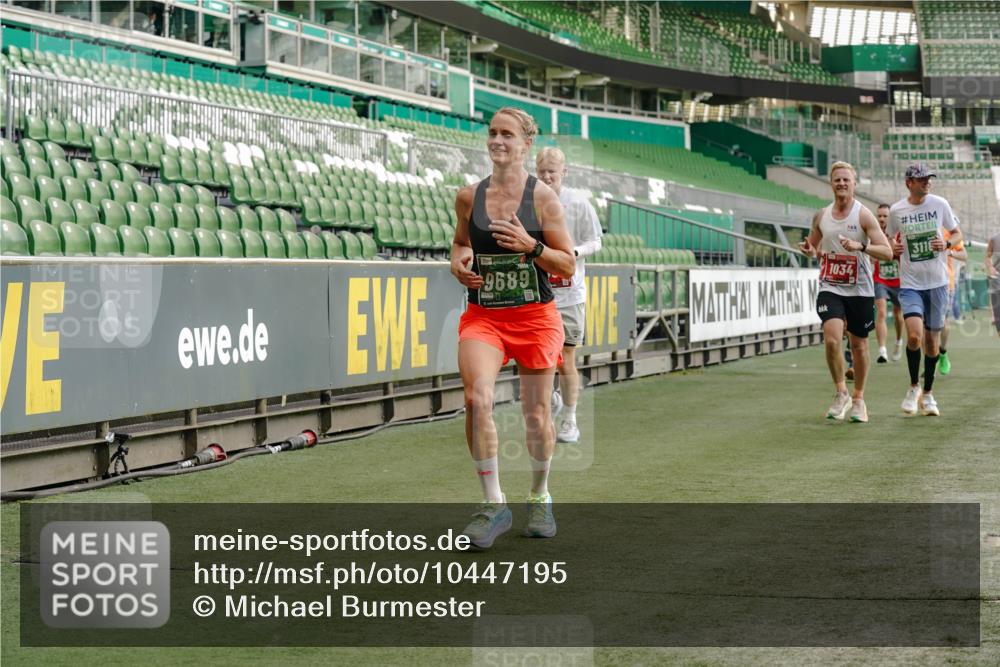 13.09.2026 - 21. swb-Marathon Bremen Michael Burmester http://msf.ph/oto/10447195 13.09.2026 12:46:55 Laufen im Stadion 195, 538, 567, 604, 621, 697, 868, 1017, 1034, 1181, 1241, 1277, 1554, 1863, 2021, 2084, 2087, 2266, 2297, 2538, 2646, 2809, 2889, 3118, 3196, 3284, 3297, 3424, 3520, 3794, 4025, 4110, 4157, 4236, 4239, 4614, 4729, 4777, 4808, 4992, 5024, 5238, 5283, 5674, 5719, 5725, 5803, 5976, 6053, 6686, 6708, 6784, 6815, 6918, 7102, 7336, 7538, 7814, 7871, 8060, 8319, 8325, 8331, 8334, 8621, 8670, 8701, 8756, 8936, 8980, 8983, 9061, 9273, 9495, 9544, 9689, 9813, 9918, 13034, 439 meine-sportfotos.de