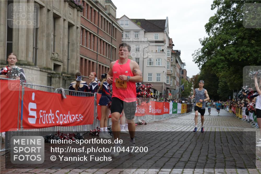 13.09.2026 - Kiel Lauf Yannick Fuchs http://msf.ph/oto/10447200 13.09.2026 12:18:34 Ziel 1970, 6333, 8402, 447, 949, 1043, 3774, 3967, 4114, 7946, 8927, 1510, 1661, 2960, 4280, 11272, 12648, 12707, 8927 meine-sportfotos.de