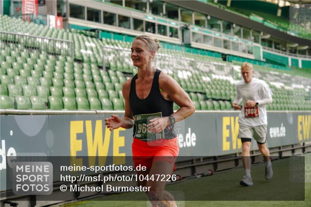 13.09.2026 - 21. swb-Marathon Bremen Michael Burmester http://msf.ph/oto/10447226 13.09.2026 12:46:56 Laufen im Stadion 195, 538, 567, 604, 621, 697, 868, 1017, 1034, 1181, 1241, 1277, 1554, 1863, 2021, 2084, 2087, 2266, 2297, 2538, 2646, 2809, 2889, 3118, 3196, 3284, 3297, 3424, 3520, 3794, 4025, 4110, 4157, 4236, 4239, 4614, 4729, 4777, 4808, 4992, 5024, 5238, 5283, 5674, 5719, 5725, 5803, 5976, 6053, 6686, 6708, 6784, 6815, 7102, 7336, 7538, 7814, 7871, 8060, 8319, 8325, 8331, 8334, 8621, 8670, 8701, 8756, 8936, 8980, 8983, 9061, 9273, 9495, 9544, 9689, 9813, 9918, 13034, 439 meine-sportfotos.de