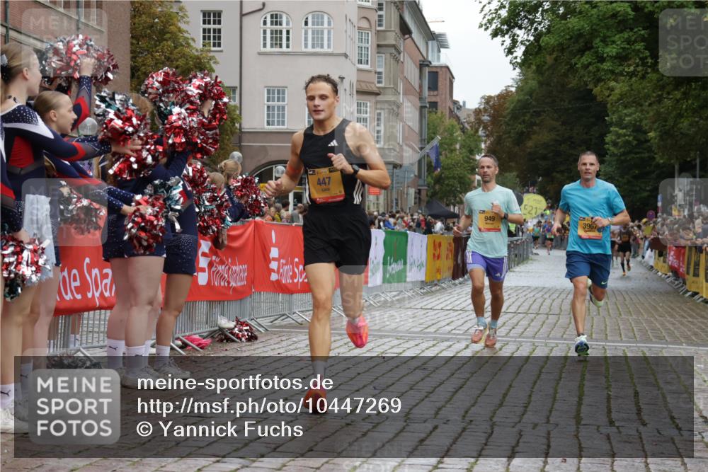 13.09.2026 - Kiel Lauf Yannick Fuchs http://msf.ph/oto/10447269 13.09.2026 12:18:42 Ziel 1661, 1970, 8402, 11272, 447, 949, 1043, 1970, 3774, 3967, 4114, 6333, 7946, 1510, 2960, 3884, 4280, 12648, 12707, 3774, 4114, 7946, 8927 meine-sportfotos.de