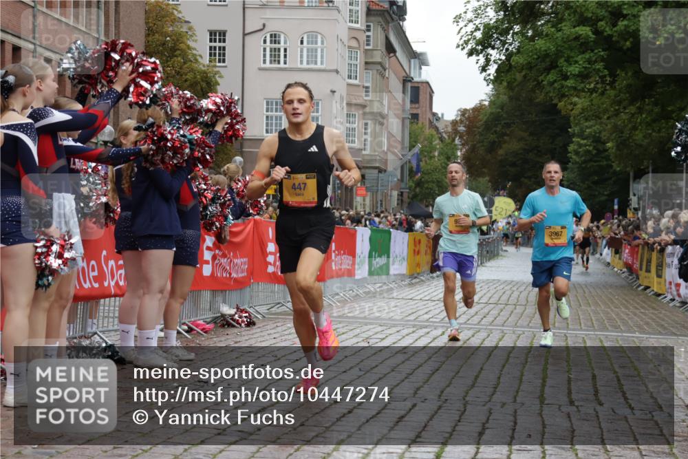 13.09.2026 - Kiel Lauf Yannick Fuchs http://msf.ph/oto/10447274 13.09.2026 12:18:43 Ziel 1510, 1661, 8402, 11272, 447, 949, 1043, 1970, 3774, 3967, 4114, 6333, 7946, 1492, 2960, 3884, 4280, 12648, 12707, 1043, 3774, 4114, 7946 meine-sportfotos.de