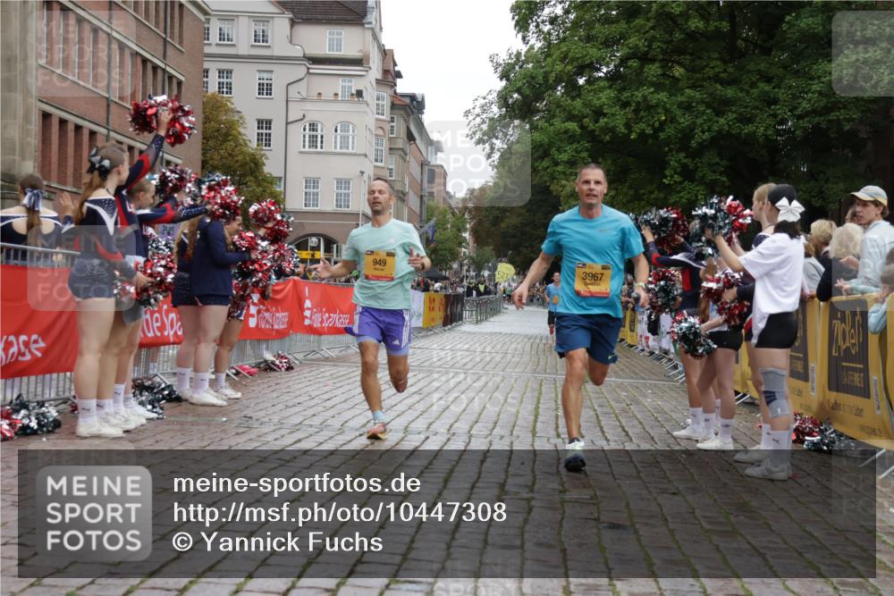 13.09.2026 - Kiel Lauf Yannick Fuchs http://msf.ph/oto/10447308 13.09.2026 12:18:45 Ziel 1510, 1661, 8402, 11272, 447, 949, 1043, 1970, 3967, 4114, 6333, 8402, 1492, 2960, 3884, 4280, 12648, 12707, 1043, 3774, 4114, 7946 meine-sportfotos.de