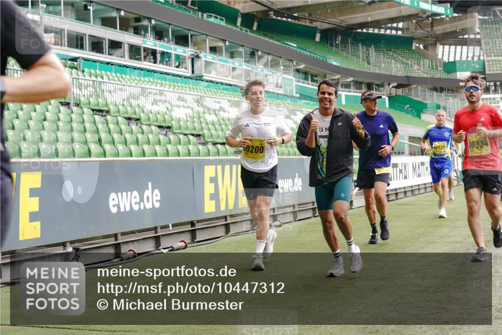 13.09.2026 - 21. swb-Marathon Bremen Michael Burmester http://msf.ph/oto/10447312 13.09.2026 10:29:53 Laufen im Stadion 10162, 10170, 10183, 10193, 10200, 10218, 10233, 10253, 10267, 10304, 10316, 10334, 10339, 10348, 10359, 10381, 10392, 10421, 10426, 10452, 10467, 10515, 10525, 10537, 10538, 10544, 10585, 10588, 10641, 10652, 10709, 10714, 10734, 10739, 10761, 10763, 10764, 10765, 10780, 10808, 10825, 10827, 10835, 10837, 10840, 10862, 10863, 10876, 10884, 10887, 10906, 10910, 10923, 10966, 10984, 10993, 11002, 11005, 11007, 11018, 11035, 11038, 11058, 11109 meine-sportfotos.de