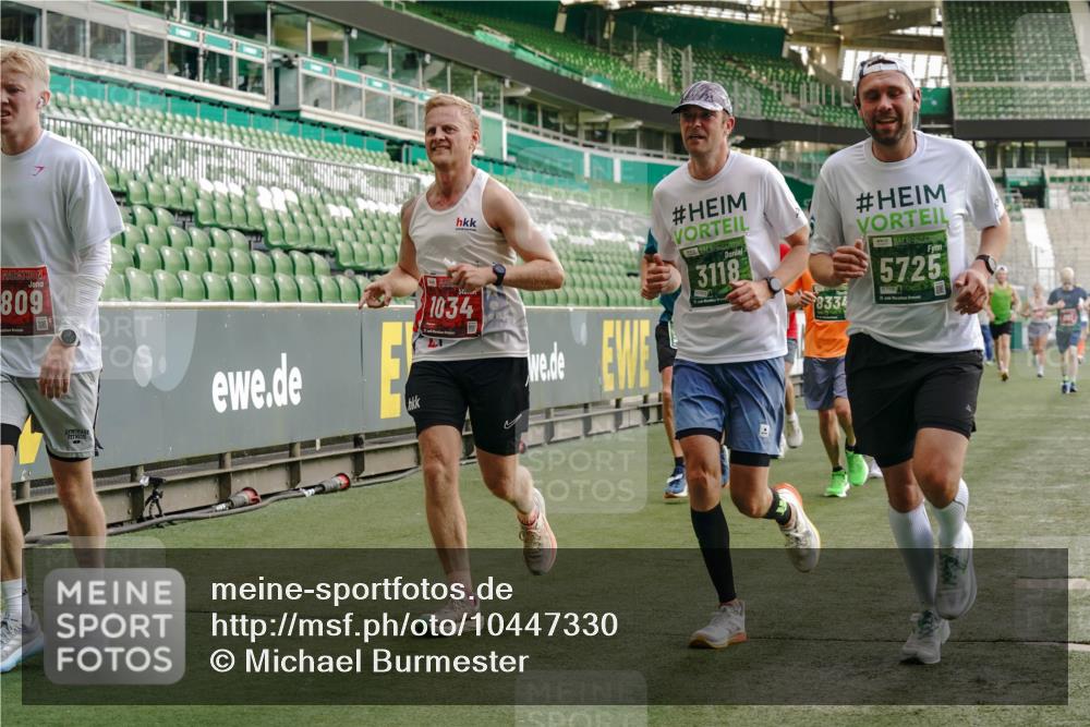 13.09.2026 - 21. swb-Marathon Bremen Michael Burmester http://msf.ph/oto/10447330 13.09.2026 12:46:58 Laufen im Stadion 195, 538, 567, 604, 621, 697, 868, 1017, 1034, 1181, 1241, 1277, 1554, 1863, 2021, 2084, 2087, 2266, 2297, 2538, 2646, 2809, 2889, 2956, 3118, 3196, 3284, 3297, 3424, 3520, 3794, 4025, 4110, 4157, 4236, 4239, 4614, 4729, 4777, 4808, 4992, 5024, 5238, 5283, 5674, 5719, 5725, 5803, 5976, 6053, 6686, 6708, 6784, 6815, 7102, 7336, 7538, 7814, 7871, 8060, 8319, 8325, 8331, 8334, 8611, 8621, 8670, 8701, 8756, 8936, 8980, 8983, 9061, 9273, 9495, 9544, 9689, 9813, 9918, 13034, 439 meine-sportfotos.de