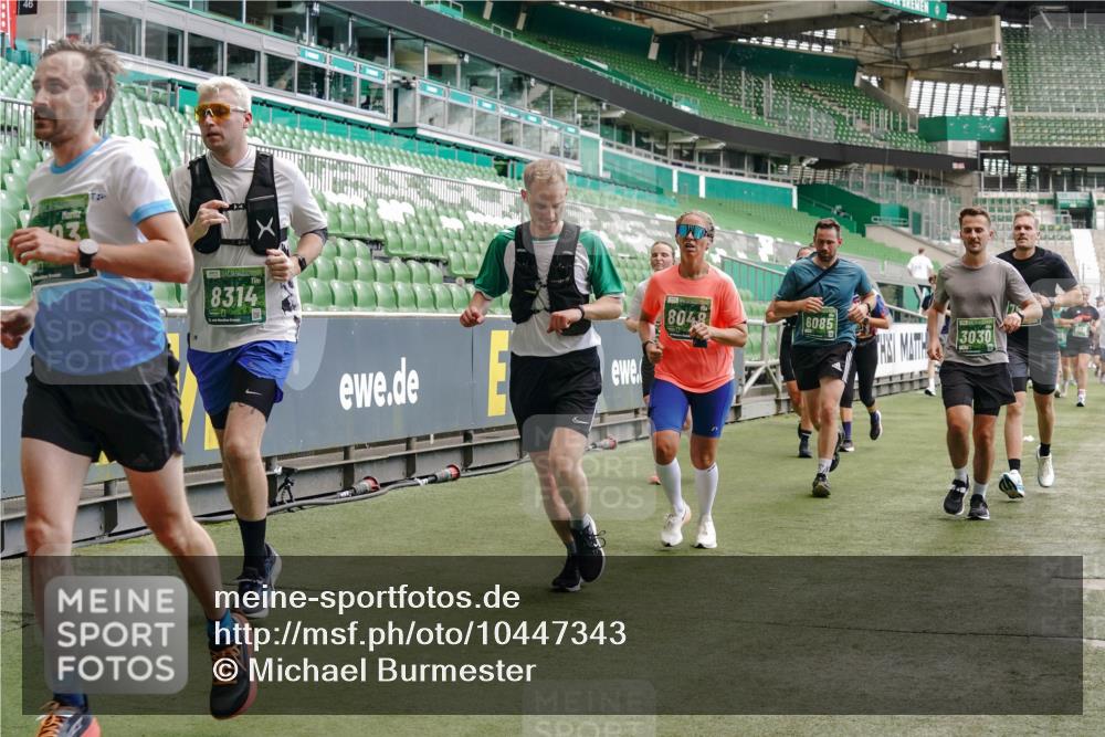 13.09.2026 - 21. swb-Marathon Bremen Michael Burmester http://msf.ph/oto/10447343 13.09.2026 13:08:30 Laufen im Stadion 132, 156, 489, 549, 551, 563, 607, 625, 682, 800, 808, 809, 813, 834, 846, 884, 911, 1025, 1072, 1124, 1150, 1173, 1189, 1210, 1285, 1289, 1322, 1364, 1387, 1395, 1398, 1532, 1559, 1600, 1688, 1831, 1841, 1854, 1880, 1899, 1926, 1938, 2003, 2041, 2070, 2208, 2215, 2219, 2229, 2243, 2283, 2318, 2366, 2380, 2405, 2413, 2429, 2441, 2467, 2492, 2565, 2611, 2635, 2692, 2727, 2731, 2755, 2782, 2802, 2823, 2831, 2841, 2866, 2897, 2911, 2930, 2941, 2949, 2960, 3327, 3437 meine-sportfotos.de