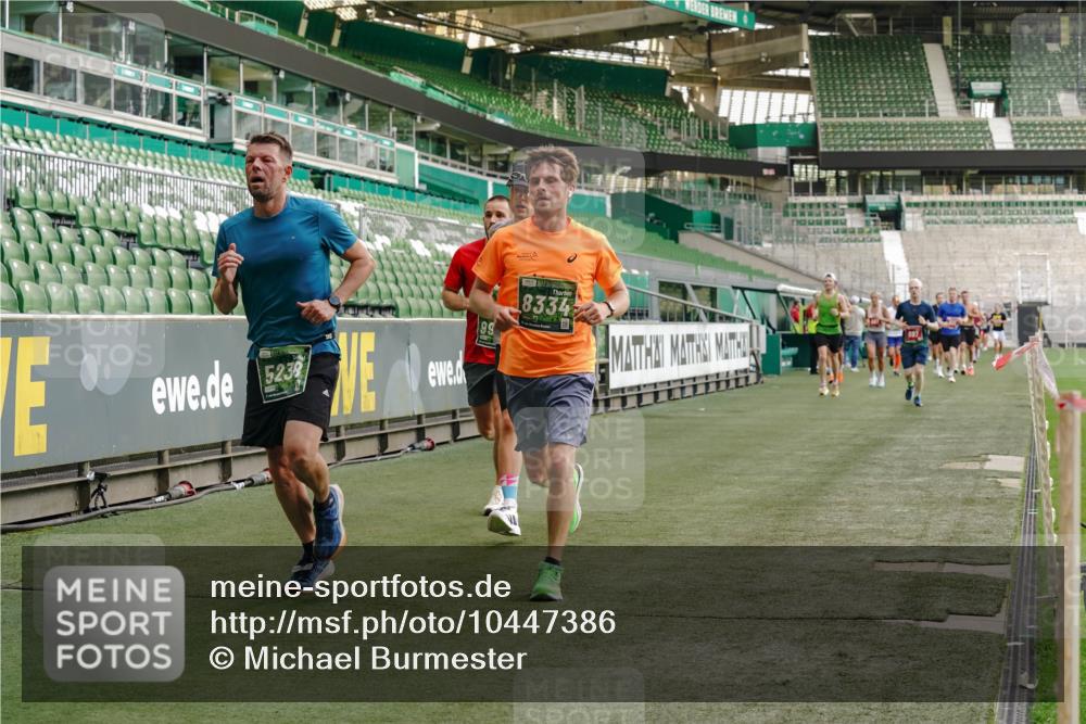 13.09.2026 - 21. swb-Marathon Bremen Michael Burmester http://msf.ph/oto/10447386 13.09.2026 12:47:00 Laufen im Stadion 195, 538, 567, 604, 621, 697, 868, 1017, 1034, 1181, 1241, 1277, 1554, 1863, 2021, 2084, 2087, 2266, 2297, 2538, 2646, 2809, 2889, 2956, 3118, 3196, 3242, 3284, 3297, 3424, 3520, 3794, 4025, 4157, 4236, 4239, 4614, 4729, 4777, 4808, 4992, 5024, 5238, 5283, 5674, 5719, 5725, 5803, 5976, 6053, 6686, 6708, 6784, 6815, 7102, 7336, 7538, 7814, 7871, 8060, 8319, 8325, 8331, 8334, 8611, 8621, 8670, 8701, 8756, 8936, 8980, 8983, 9061, 9273, 9495, 9544, 9689, 9813, 9918, 13034, 439 meine-sportfotos.de