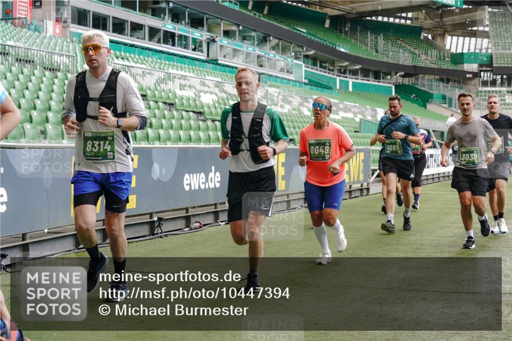 13.09.2026 - 21. swb-Marathon Bremen Michael Burmester http://msf.ph/oto/10447394 13.09.2026 13:08:30 Laufen im Stadion 132, 156, 489, 549, 551, 563, 607, 625, 682, 800, 808, 809, 813, 834, 846, 884, 911, 1025, 1072, 1124, 1150, 1173, 1189, 1210, 1285, 1289, 1322, 1364, 1387, 1395, 1398, 1532, 1559, 1600, 1688, 1831, 1841, 1854, 1880, 1899, 1926, 1938, 2003, 2041, 2070, 2208, 2215, 2219, 2229, 2243, 2283, 2318, 2366, 2380, 2405, 2413, 2429, 2441, 2467, 2492, 2565, 2611, 2635, 2692, 2727, 2731, 2755, 2782, 2802, 2823, 2831, 2841, 2866, 2897, 2911, 2930, 2941, 2949, 2960, 3327, 3437 meine-sportfotos.de