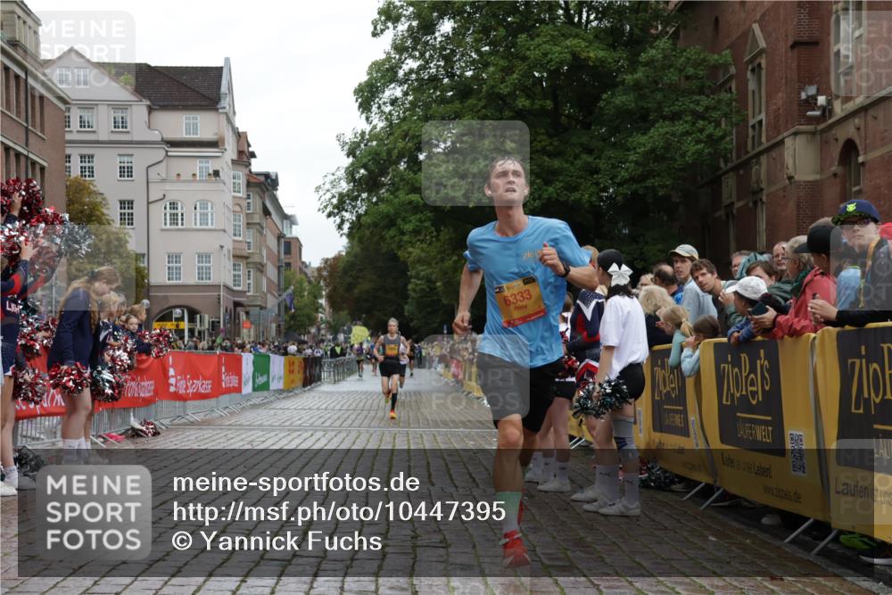13.09.2026 - Kiel Lauf Yannick Fuchs http://msf.ph/oto/10447395 13.09.2026 12:18:52 Ziel 1510, 1661, 2960, 3884, 4280, 11272, 12648, 12707, 447, 949, 1970, 3967, 6333, 8402, 1492, 447, 1043, 3967, 4114 meine-sportfotos.de