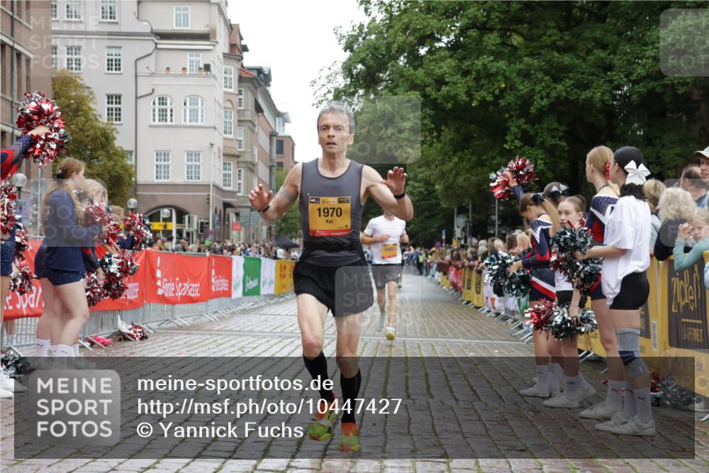 13.09.2026 - Kiel Lauf Yannick Fuchs http://msf.ph/oto/10447427 13.09.2026 12:18:56 Ziel 1510, 1661, 2960, 3884, 4280, 12648, 12707, 949, 1661, 1970, 6333, 8402, 11272, 1492, 10209, 11240, 447, 949, 3967 meine-sportfotos.de