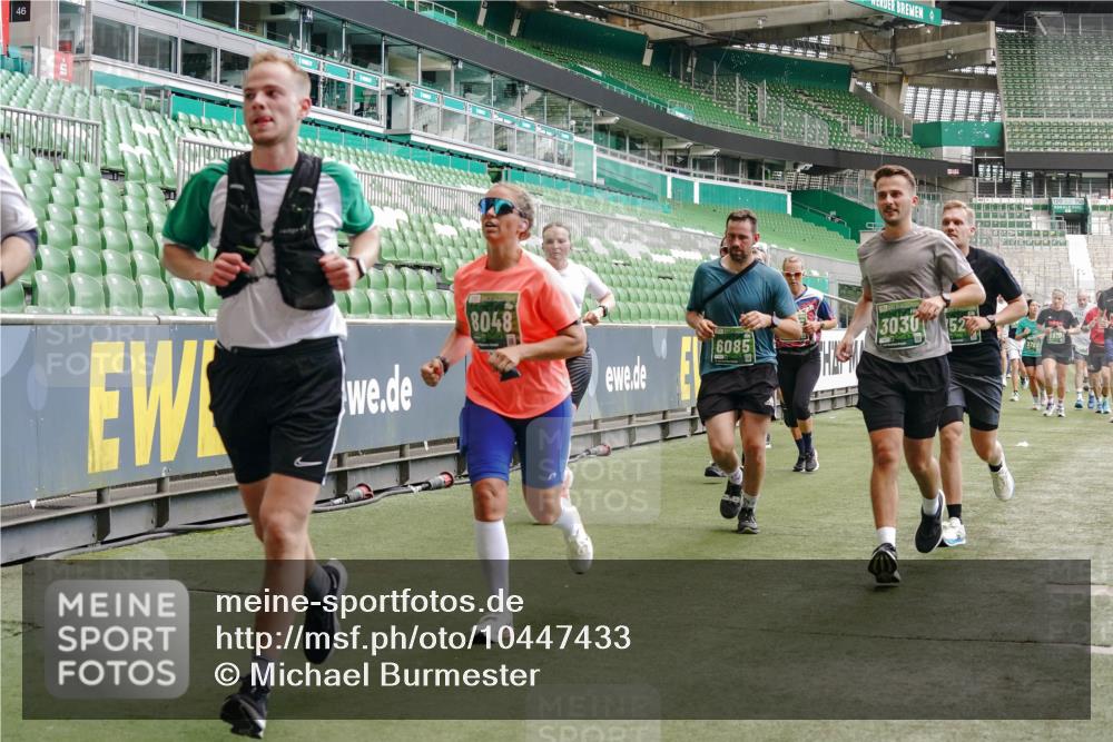 13.09.2026 - 21. swb-Marathon Bremen Michael Burmester http://msf.ph/oto/10447433 13.09.2026 13:08:31 Laufen im Stadion 132, 156, 383, 489, 549, 551, 563, 607, 625, 682, 800, 808, 809, 813, 834, 846, 884, 911, 1025, 1072, 1124, 1150, 1173, 1189, 1210, 1285, 1289, 1322, 1364, 1387, 1395, 1398, 1532, 1559, 1600, 1688, 1831, 1841, 1854, 1880, 1899, 1926, 2003, 2041, 2070, 2208, 2215, 2219, 2229, 2243, 2283, 2318, 2366, 2380, 2405, 2413, 2429, 2441, 2467, 2492, 2565, 2611, 2635, 2692, 2727, 2731, 2755, 2782, 2802, 2823, 2831, 2841, 2866, 2897, 2911, 2930, 2931, 2941, 2949, 2960, 3327, 3437 meine-sportfotos.de