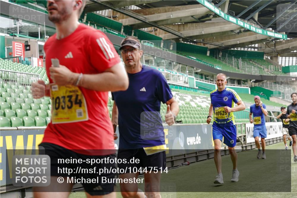 13.09.2026 - 21. swb-Marathon Bremen Michael Burmester http://msf.ph/oto/10447514 13.09.2026 10:29:56 Laufen im Stadion 10162, 10170, 10174, 10183, 10193, 10200, 10218, 10233, 10253, 10267, 10281, 10304, 10316, 10334, 10339, 10348, 10359, 10381, 10392, 10421, 10426, 10452, 10467, 10515, 10525, 10537, 10538, 10585, 10588, 10641, 10652, 10714, 10734, 10739, 10761, 10763, 10764, 10765, 10780, 10808, 10825, 10827, 10835, 10837, 10840, 10862, 10863, 10876, 10884, 10886, 10887, 10906, 10910, 10923, 10966, 10984, 10993, 11002, 11005, 11007, 11018, 11035, 11038, 11109 meine-sportfotos.de