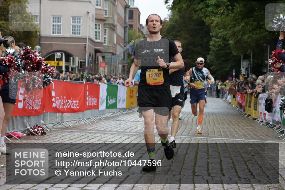 13.09.2026 - Kiel Lauf Yannick Fuchs http://msf.ph/oto/10447596 13.09.2026 12:19:14 Ziel 1856, 1868, 10209, 11240, 1492, 1510, 1661, 2960, 3884, 4280, 11272, 12648, 12707, 1553, 3637, 12772, 1970, 8402 meine-sportfotos.de