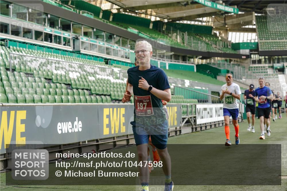 13.09.2026 - 21. swb-Marathon Bremen Michael Burmester http://msf.ph/oto/10447598 13.09.2026 12:47:08 Laufen im Stadion 195, 384, 538, 567, 604, 621, 697, 868, 1017, 1034, 1181, 1241, 1554, 1863, 2021, 2084, 2087, 2266, 2297, 2538, 2646, 2809, 2889, 2956, 3118, 3196, 3242, 3284, 3297, 3424, 3466, 3520, 3794, 4025, 4236, 4239, 4614, 4729, 4777, 4808, 4992, 5024, 5238, 5283, 5674, 5719, 5725, 5803, 5976, 6053, 6686, 6708, 6784, 6815, 7102, 7336, 7538, 7814, 7871, 8060, 8319, 8325, 8331, 8334, 8611, 8621, 8670, 8701, 8756, 8980, 8983, 9061, 9273, 9495, 9544, 9689, 9813, 9918, 13034, 439 meine-sportfotos.de
