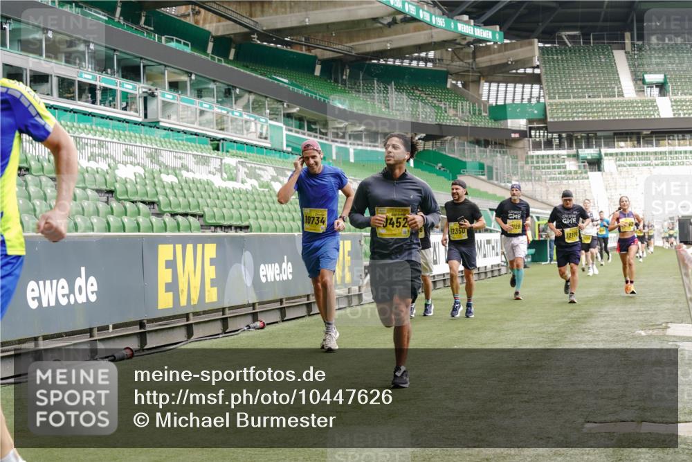 13.09.2026 - 21. swb-Marathon Bremen Michael Burmester http://msf.ph/oto/10447626 13.09.2026 10:29:58 Laufen im Stadion 10162, 10170, 10174, 10183, 10193, 10200, 10218, 10233, 10253, 10267, 10281, 10304, 10316, 10334, 10339, 10348, 10359, 10381, 10392, 10421, 10426, 10452, 10467, 10515, 10525, 10537, 10585, 10588, 10641, 10652, 10714, 10734, 10739, 10761, 10763, 10764, 10765, 10780, 10808, 10825, 10827, 10835, 10837, 10840, 10862, 10863, 10876, 10884, 10886, 10887, 10906, 10910, 10923, 10966, 10984, 11002, 11005, 11007, 11018, 11035, 11038, 11109 meine-sportfotos.de