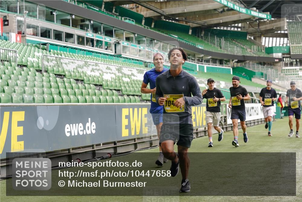 13.09.2026 - 21. swb-Marathon Bremen Michael Burmester http://msf.ph/oto/10447658 13.09.2026 10:29:59 Laufen im Stadion 10162, 10170, 10174, 10183, 10193, 10200, 10218, 10233, 10253, 10267, 10281, 10304, 10334, 10339, 10348, 10359, 10381, 10392, 10421, 10426, 10452, 10467, 10515, 10525, 10537, 10585, 10588, 10641, 10652, 10714, 10734, 10739, 10761, 10763, 10764, 10765, 10780, 10808, 10825, 10827, 10835, 10837, 10840, 10862, 10863, 10876, 10884, 10886, 10887, 10906, 10910, 10923, 10966, 10984, 11002, 11005, 11007, 11018, 11035, 11038, 11109 meine-sportfotos.de
